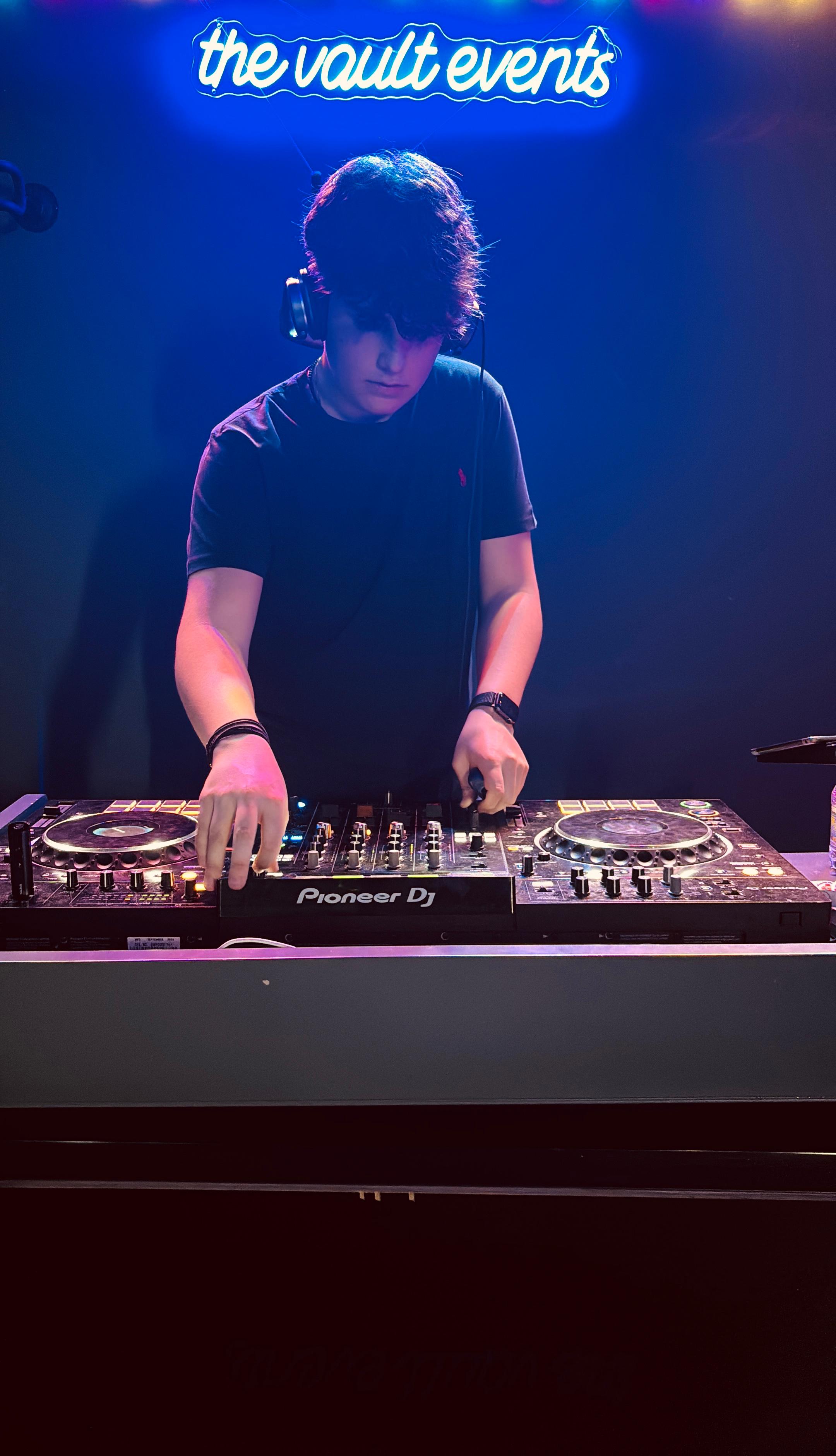 Recording studio DJ